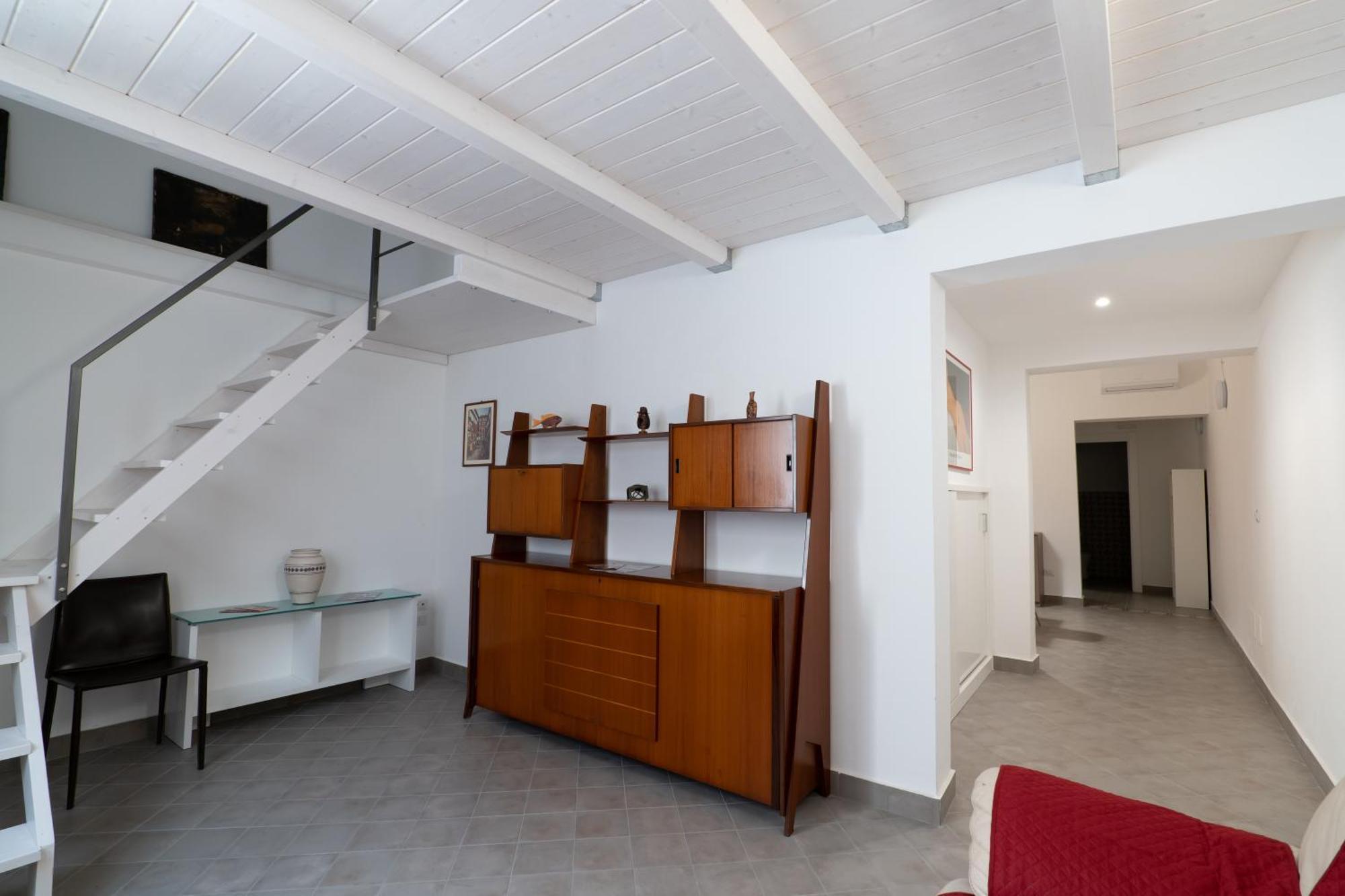 Woodenloft14 Apartment คาตาเนีย ภายนอก รูปภาพ